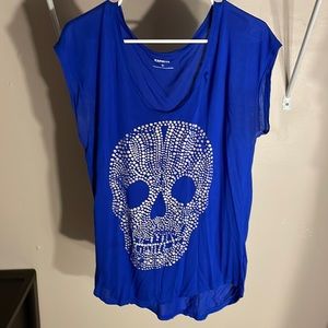 Express blue skull scoop neck shirt. Size large.